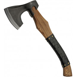 Rune Bearded Axe