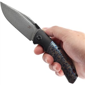 Hinterland Framelock Lightning