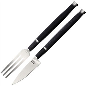 Pineland CarniVore Dining Set