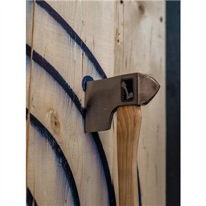 King of Diamonds Throwing Axe