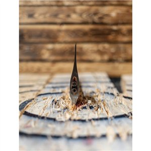 King of Diamonds Throwing Axe