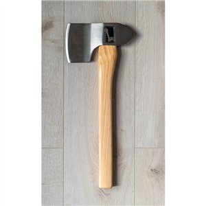 King of Diamonds Throwing Axe