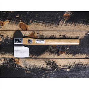 King of Diamonds Throwing Axe