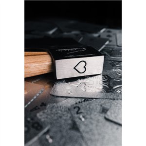 Queen of Hearts Throwing Axe