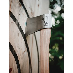 Lieutenant Throwing Axe